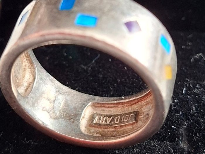 Vintage sterling silver size Q