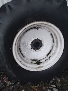 Tractors wheels