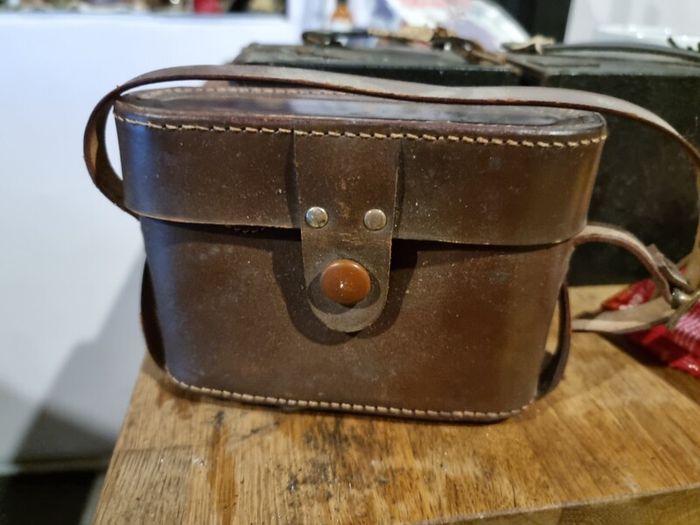 Antique cameras [brownie, futura, coronet]