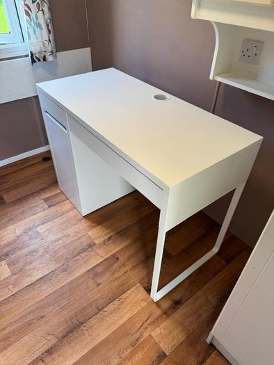 Desk, Chair & Lockable Pedestal Drawer Unit