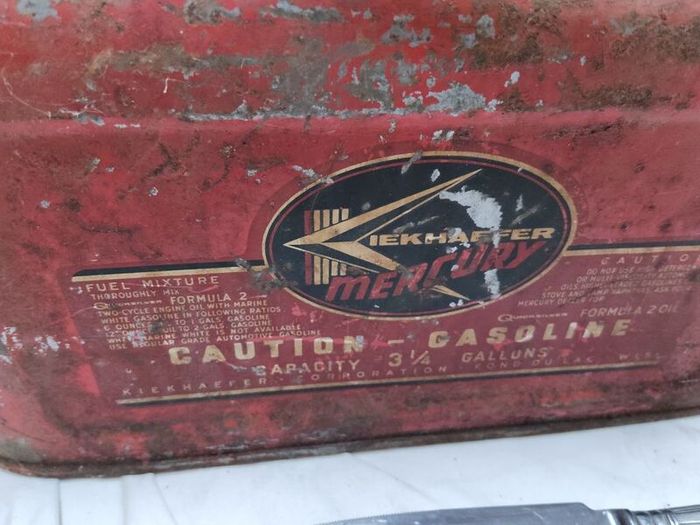 Vintage Mercury Outboard Motor 6hp and Mercury Fuel Tank