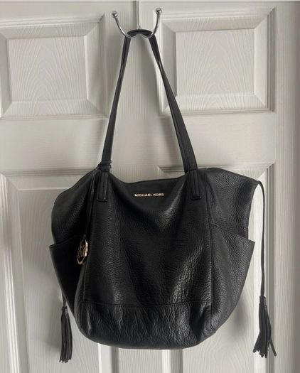 Black Michael Kors Ashbury Pebbled Leather Shoulder Hobo Bag