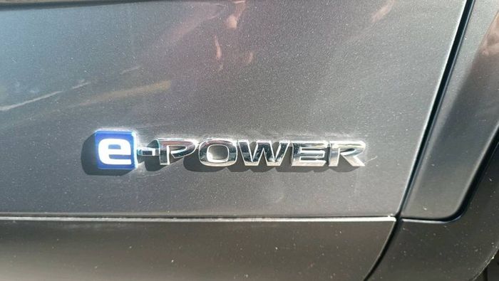 2023 Nissan Qashqai hybrid only 12k km.