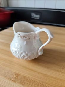 Pottery jug
