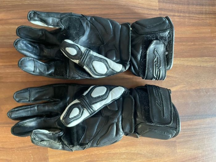 motorcycle gloves