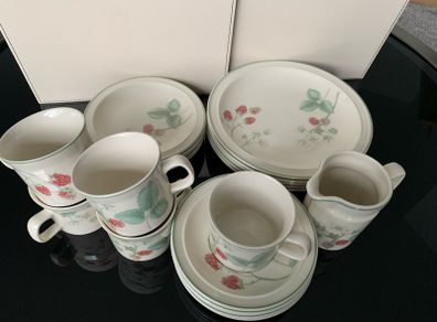 Wedgwood raspberry cane vintage set