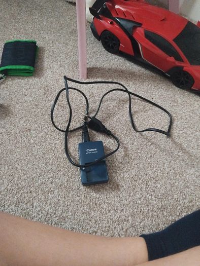 Canon CB-2LVE Camera Battery Charger