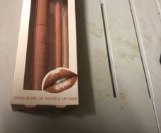 Lip gloss