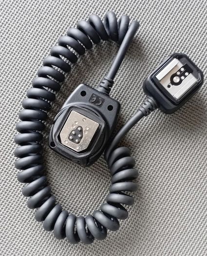 Canon EOS   Shoe Cord OC-E3