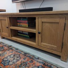 Solid Oak TV unit / TV stand