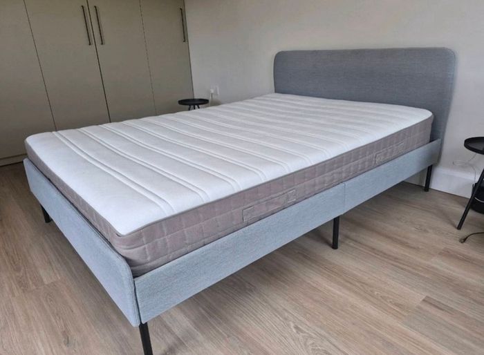As New - Beautiful Sturdy Grey Fabric 4Ft 6 Double Bed Frame - Can Deliver