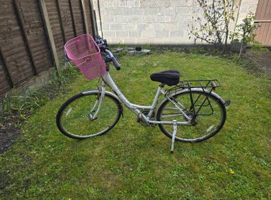 ladies bike with basket