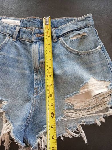 Zara denim shorts pristine condition