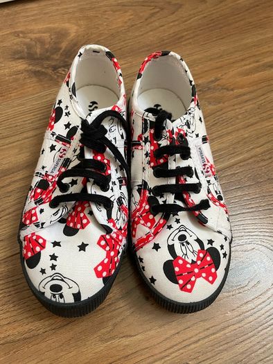 Minnie trainers