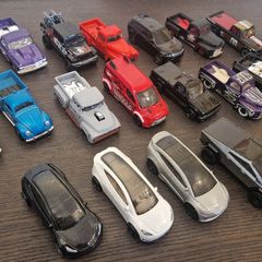Hot Wheels Loose Bundle - Used Unboxed - Trucks/Jeeps