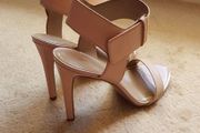 NINE WEST - Blush nude leather high heels