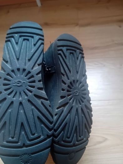ladies boots UGG size 7.5/40
