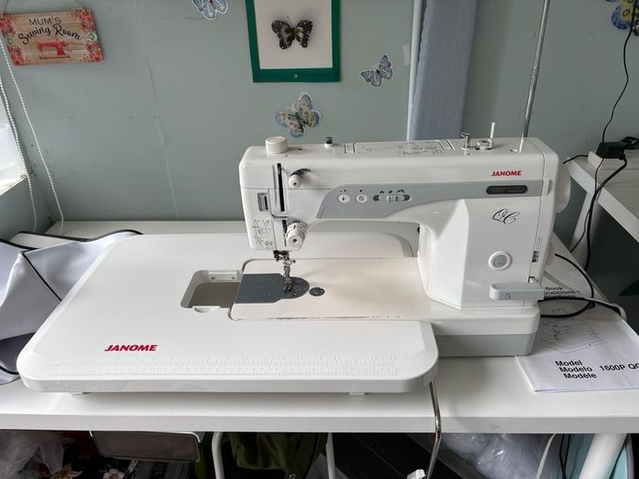 Janome 1600 QC sewing machine