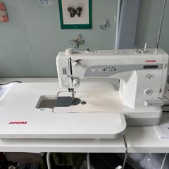 Janome 1600 QC sewing machine