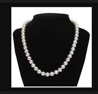 Stretchy Pearl Bracelet - lovely gift