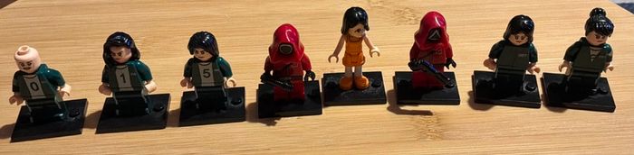 8 x Squid Game mini figures
