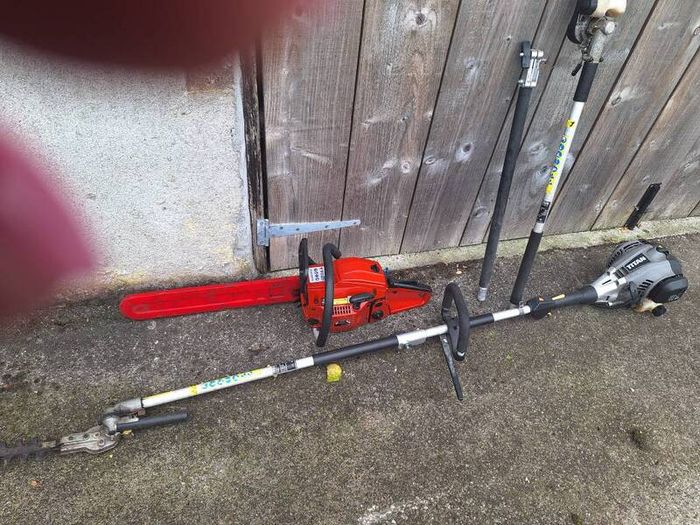 Chainsaw  and HEDGE Stimmer