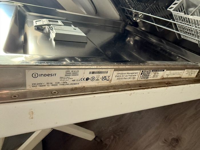 Indesit DFE 1B19 UK Freestanding Dishwasher