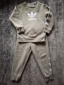 Boys Adidas tracksuit size 3-4 age