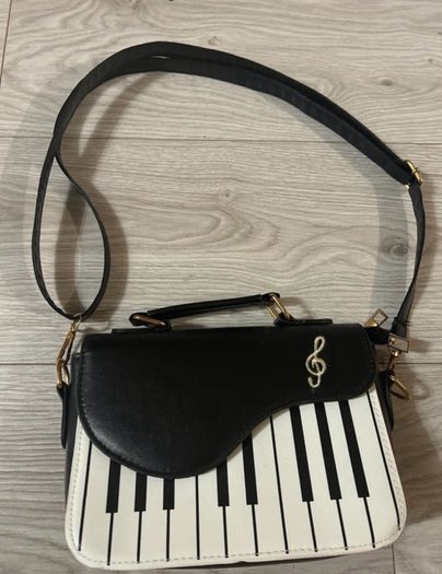Piano handbag