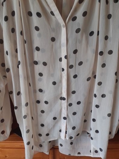 womens blouse size 20 cream Black spots