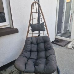 egg chair