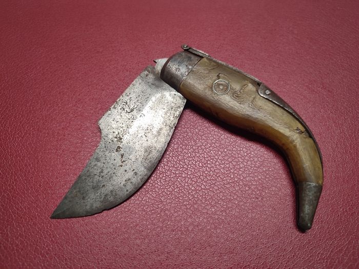Antique Spanish Navaja