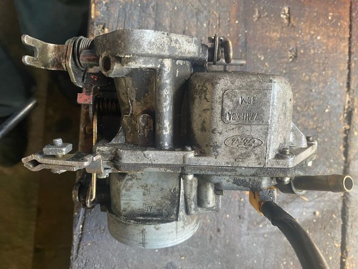 Ford Cortina mk4 carburetor