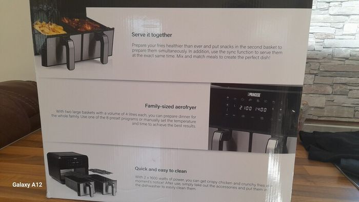 Brand New 8Ltr Air Fryer....ln Box...