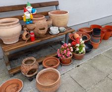 Garden pots  n items clearout