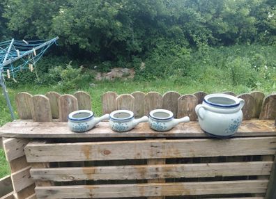 Soup Pot and Bowls