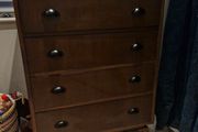 chest of drawers
