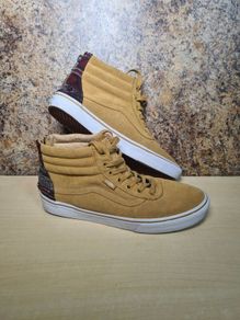 boys junior VANS SK8 HI MTE trainers SKATE SHOES hi tops beige mustard Size UK 5.5 EU 38.5