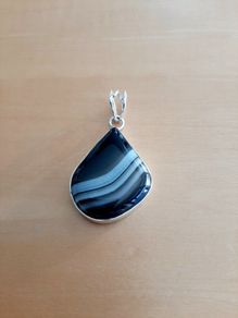 Onyx and silver pendant (BN)