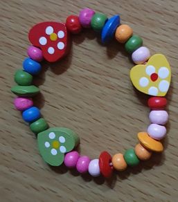 New - A Lovely Wooden Heart Childs Bracelet
