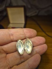 Vintage Little Locket Pendant.