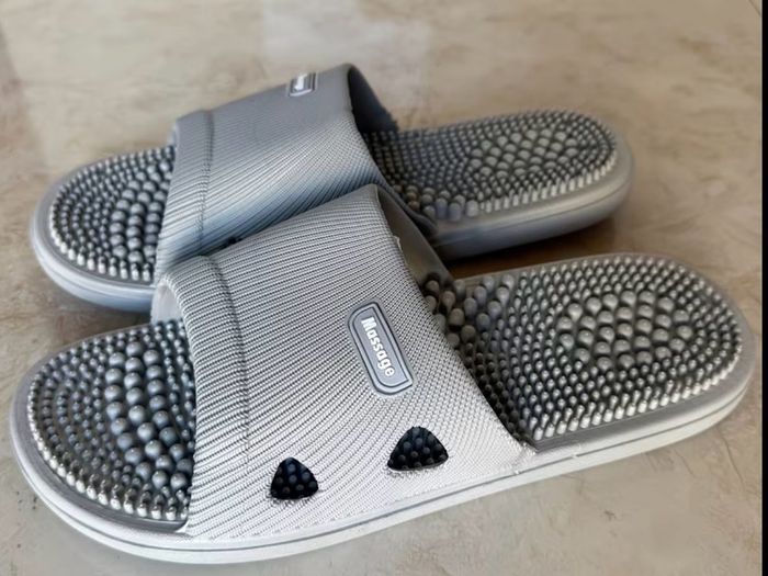 Accupuncture slippers