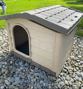 dog kennel