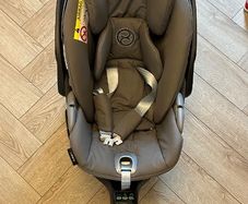 CYBEX Cloud T i-Size 360 Rotating Infant Car Seat & Base Bundle