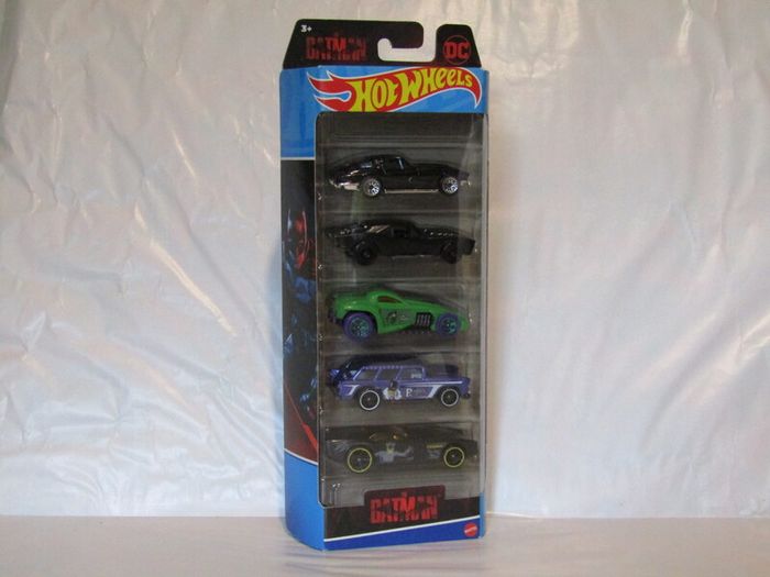 Hot Wheels Batman Dark Knight 5 Pack Assortment 1:64 Cars Brand New Sealed