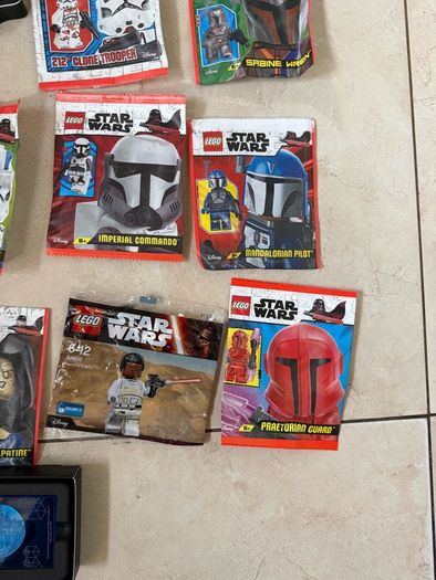 Lego Starwars bags and tins