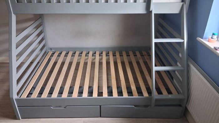 Bunk bed