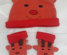 Christmas reindeer hat and glove set