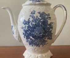 Mason "Ascot in Oak/Hanging Basket" Vintage Coffee/Teapot