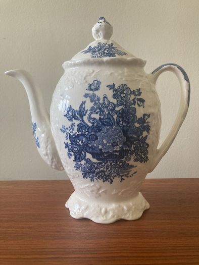 Mason "Ascot in Oak/Hanging Basket" Vintage Coffee/Teapot